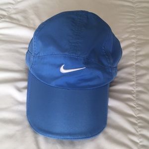 Nike Women’s Featherlight Adjustable Hat